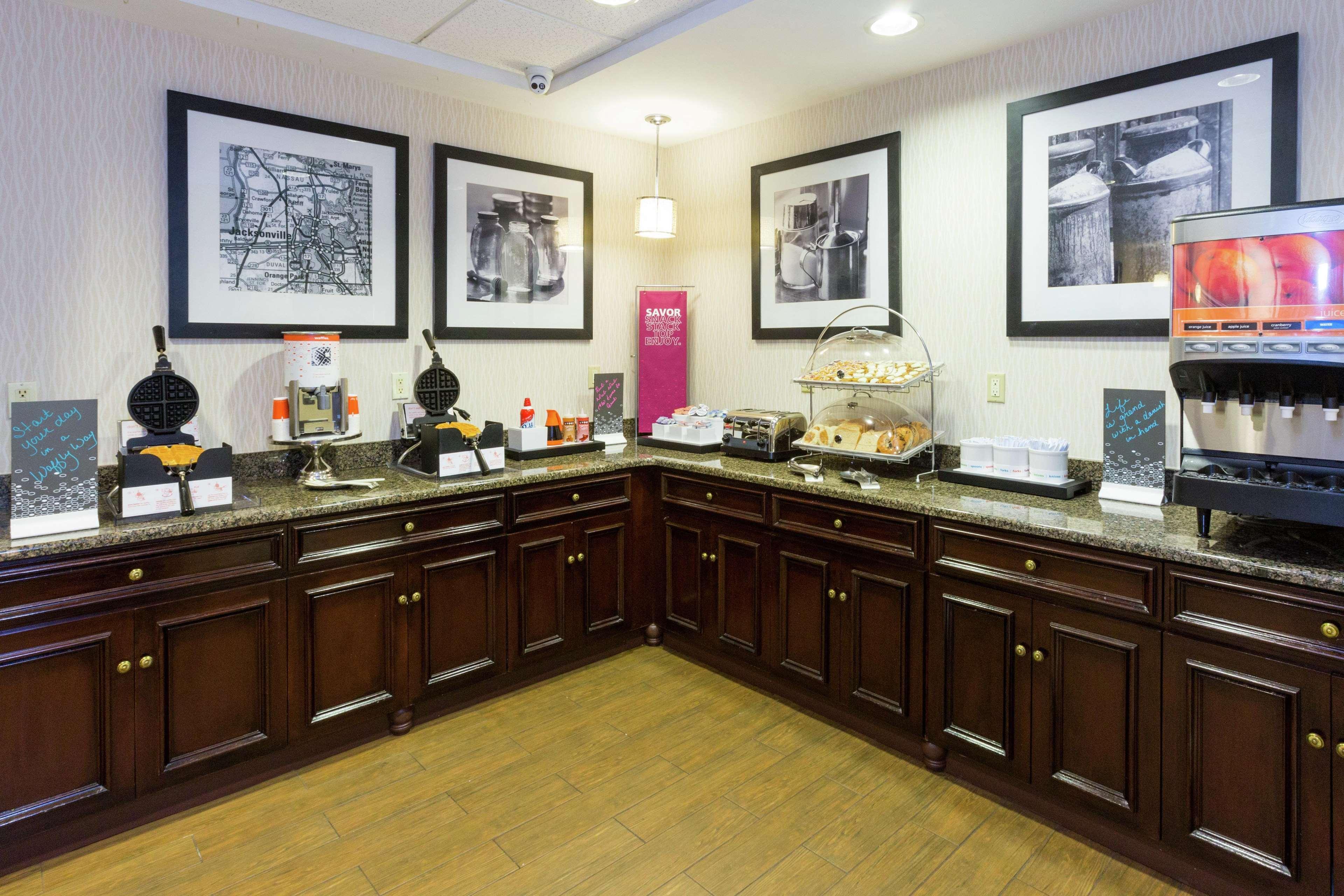 Hampton Inn & Suites Jacksonville-Airport Zewnętrze zdjęcie